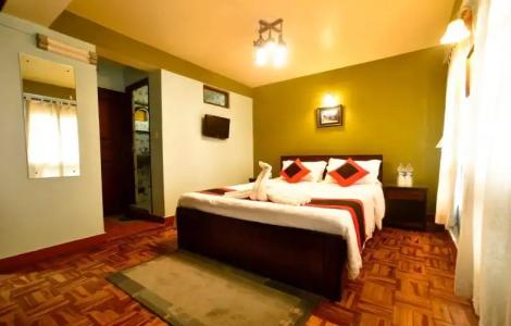 Vajra Guest House & Restaurant - 2