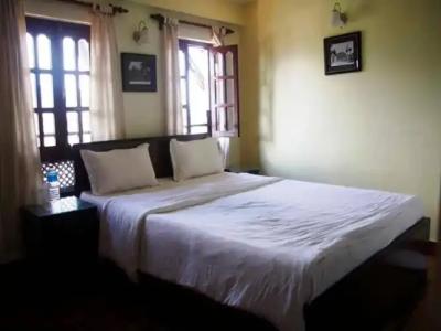 Vajra Guest House & Restaurant - 22