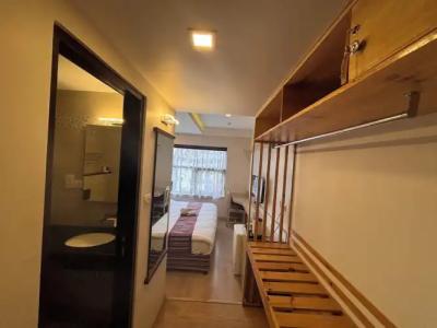 ViaVia Boutique - - 17