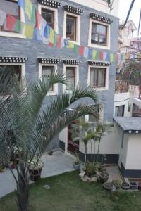 ViaVia Boutique - - 11