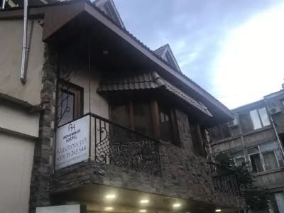Armenner Hostel and Tours - 0