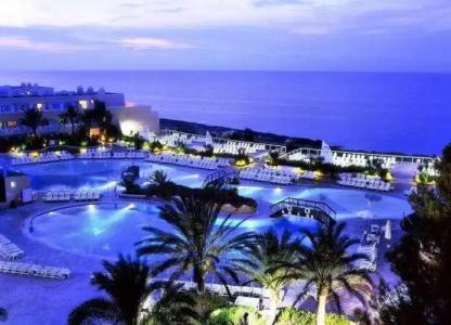 Sirenis Seaview Country Club - 10