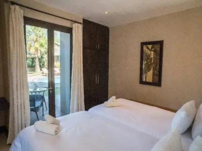 Utopia Boutique - 37