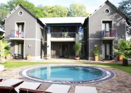 Utopia Boutique - 29