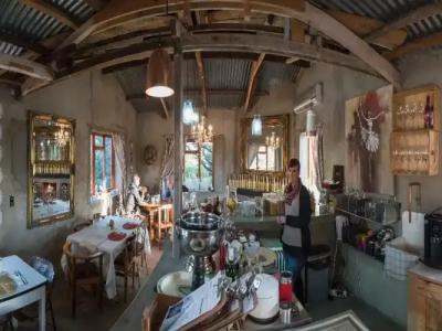 Utopia Boutique - 24