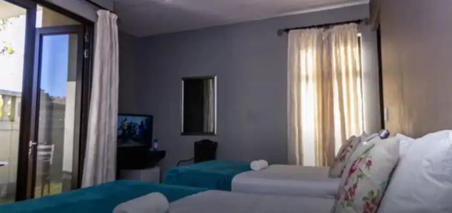 Utopia Boutique - 53