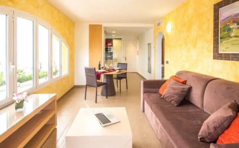 Ona Aucanada Club - 14