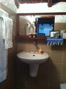 Bakkhos Guesthouse - 6