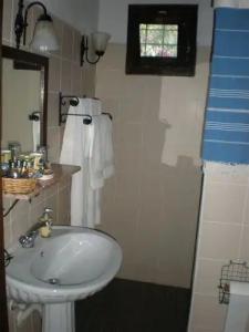 Bakkhos Guesthouse - 5