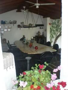 Bakkhos Guesthouse - 10