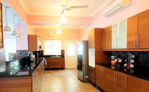 Behlys Boutique - 10