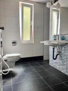 Behlys Boutique - 32