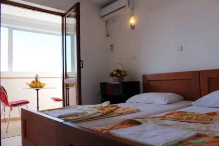 Green Flowers Guesthouse - 1