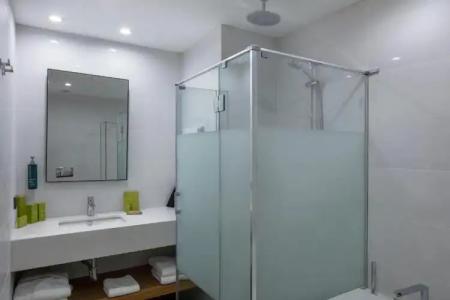 Hilton Garden Inn - 34