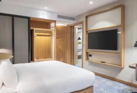 Hilton Garden Inn - 32