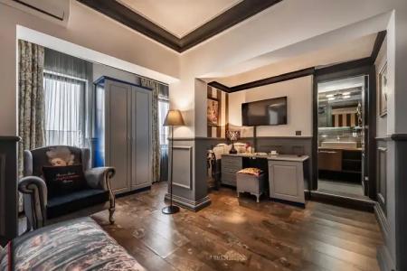 Art & Interiors - 26