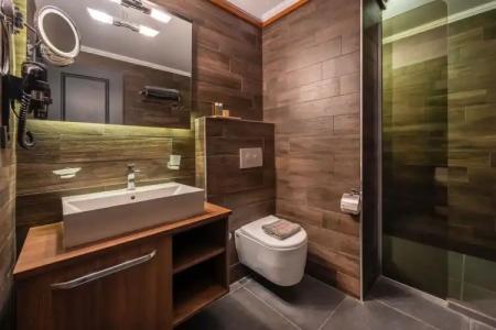 Art & Interiors - 29