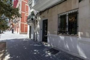 Maison Reina Bb, Valencia