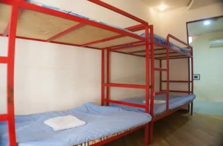 Petrosyan Hostel - 4