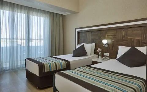 Royal Towers Resort - 50