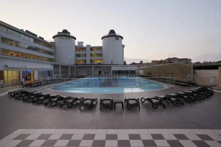 Royal Towers Resort - 30