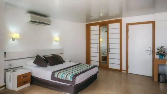 Royal Towers Resort - 12