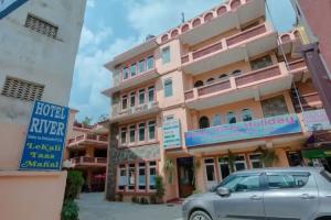 Hotel River Holiday Inn, Kathmandu