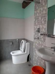 River Holiday Inn - 8