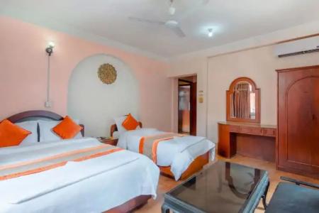 River Holiday Inn - 6