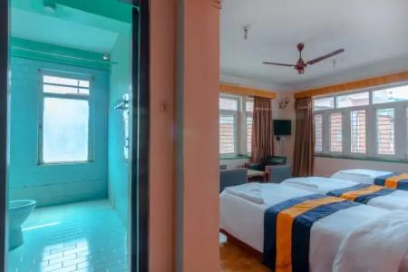 River Holiday Inn - 15