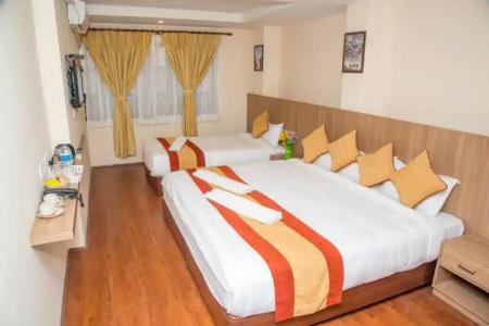 Sakura Boutique - 47