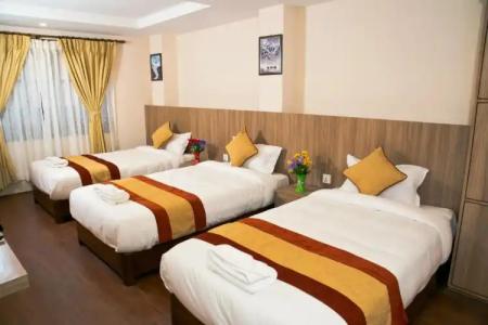 Sakura Boutique - 38