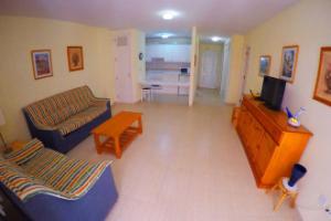 The Heights 108, Los Cristianos