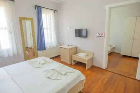 Deniz Önü Guesthouse - 4