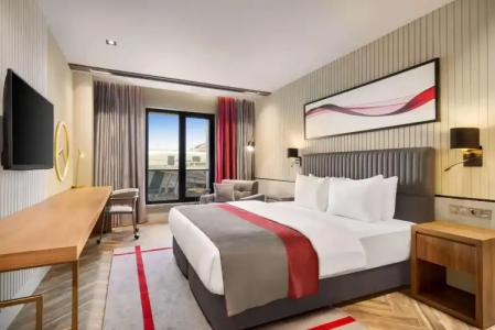 Ramada by Wyndham - 2