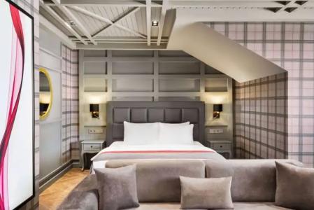 Ramada by Wyndham - 21