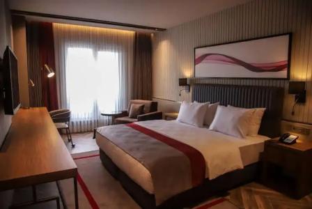 Ramada by Wyndham - 14