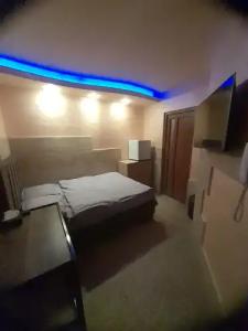 New York Capsule - 10