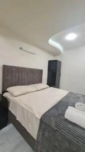 New York Capsule - 2