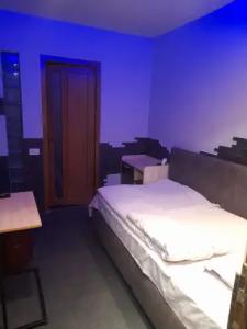 New York Capsule - 8