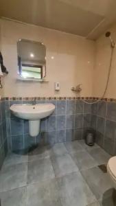 New York Capsule - 17