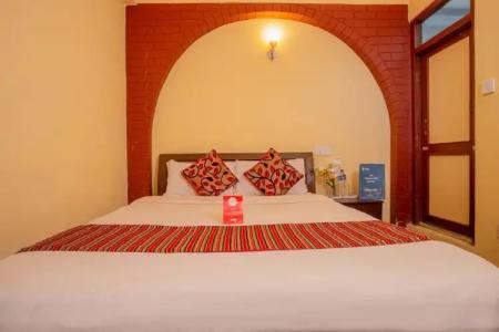 Traveler's Holiday Inn - 26