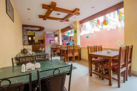 Traveler's Holiday Inn - 22