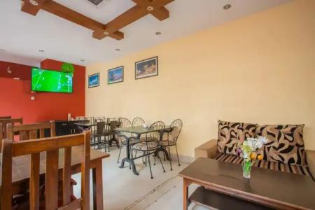 Traveler's Holiday Inn - 21