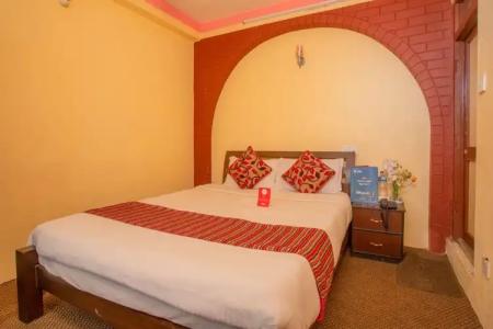 Traveler's Holiday Inn - 28