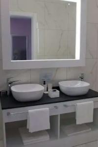 100 Boutique Living - 7