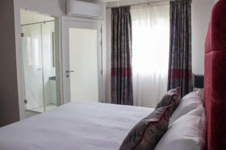 100 Boutique Living - 39