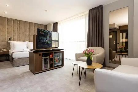 Abrazo Sofia by HMG - 120