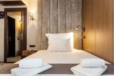 Abrazo Sofia by HMG - 45