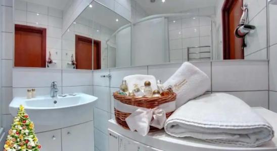 Kreshchatyk Guesthouse - 8